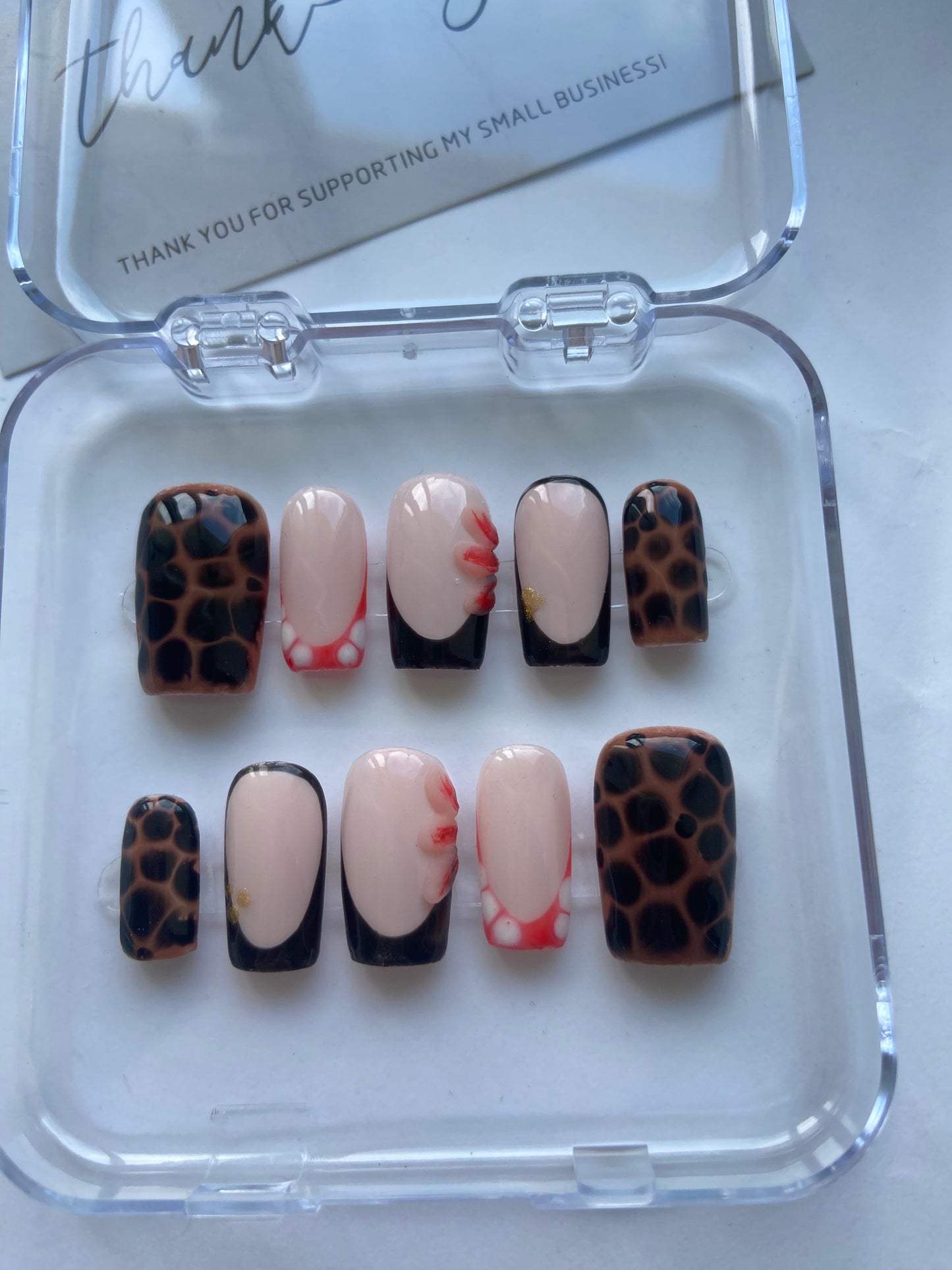 Savage bloom press on nail set